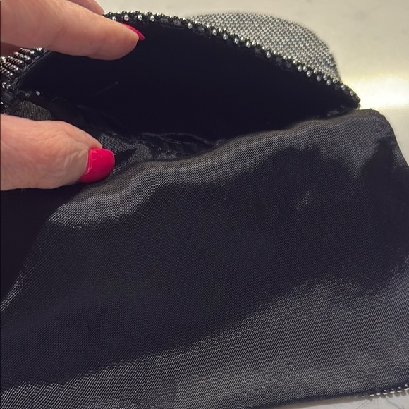 Elegant Black Beaded Clutch - Picture 2 of 4